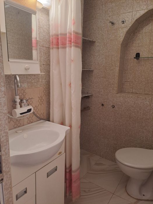 Дава се под наем Едностаен апартамент в к.к. Дюни - 28 кв.м за 25.5 € - Снимка #3