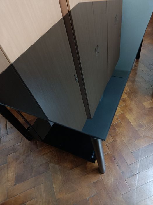 Vând masă de sticlă