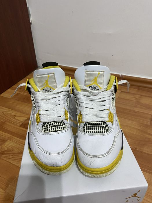 Jordan 4 retro numarul 39