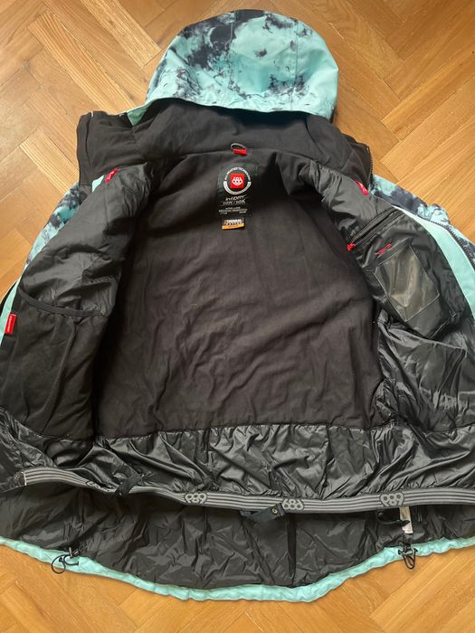 686 Foundation insulated snowboard jacket