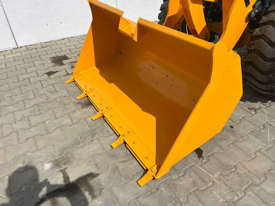 Incarcator frontal KUL - Putere 61 Hp , 2.5 Tone (Nou) + Video