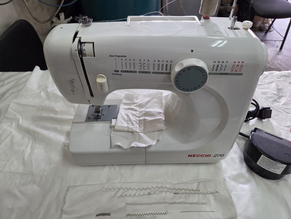 Masina de cusut Necchi 270