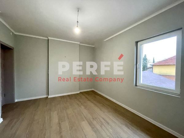 Продава се Тристаен апартамент в Бургас, Център - 107 кв.м за 1300 €/кв.м - Снимка #3