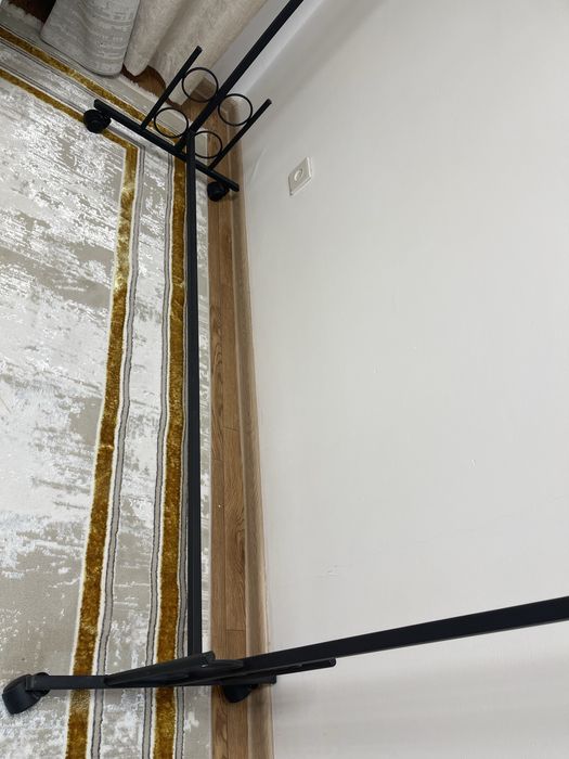 Стойка для одежды