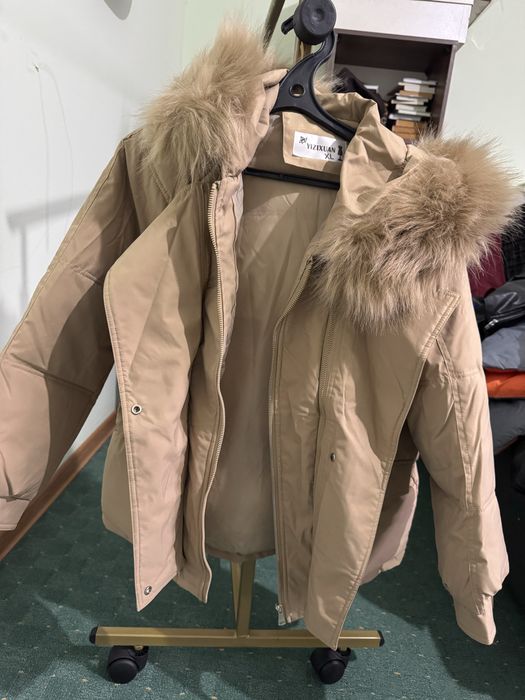 Продам куртки женские