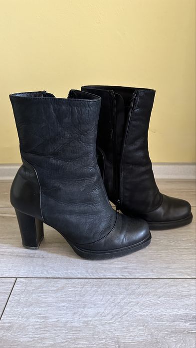 Дамски боти номер 36