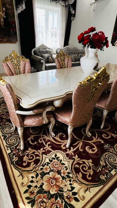 Продам стол Малайзия