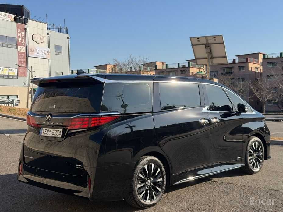 Toyota Alphard 2025
