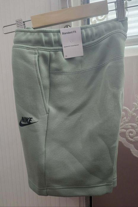 Оригинални детски къси панталонки Nike Tech Fleece