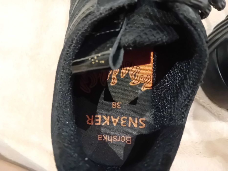 Обувки с висока платформа