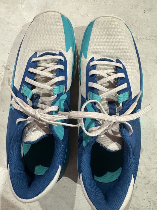 Продавам Nike precision 6