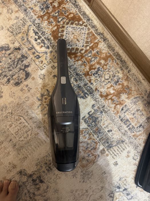 Вертикальный пылесос