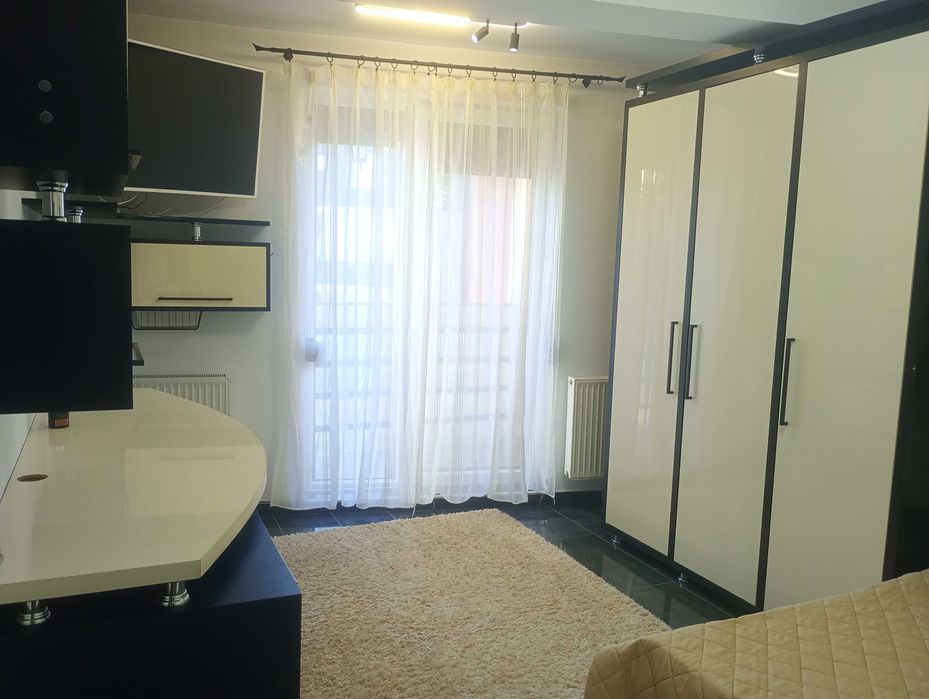 Inchiriez apartament 2 camere, Bdul Soarelui