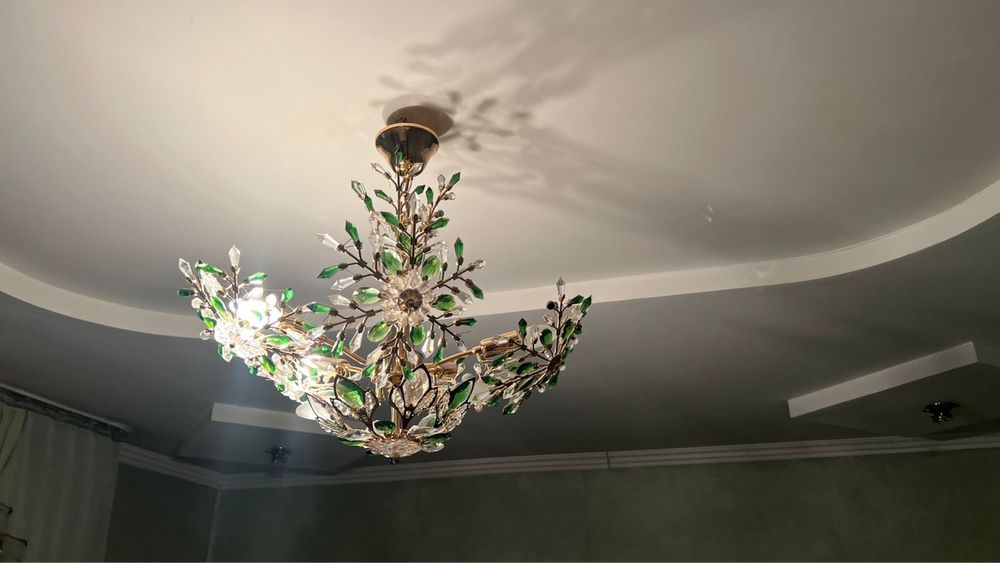 Люстра 2 штук.