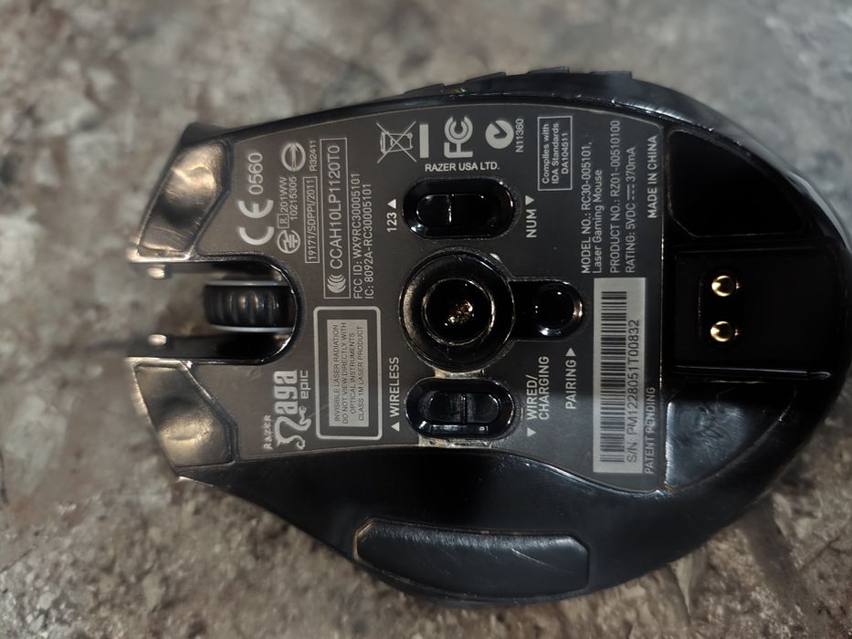 Продам безпроводную мышь razer naga epic
