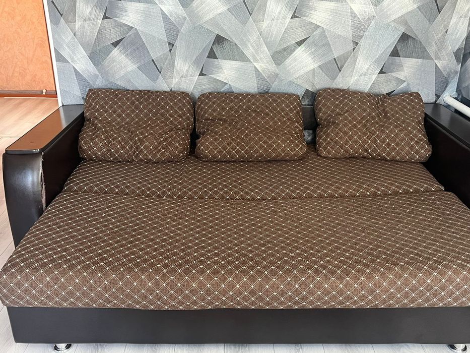Продам диван 230*140 см