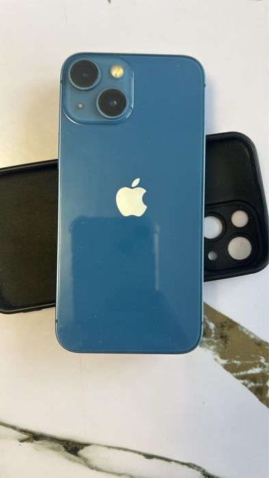 Айфон 13 мини в хоршем сост