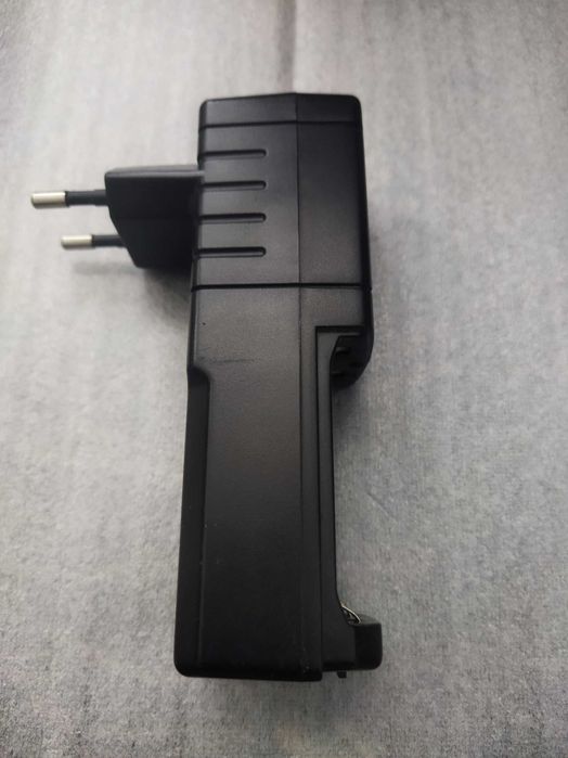 Зарядно за батерии / Battery charger Bilora 589-23