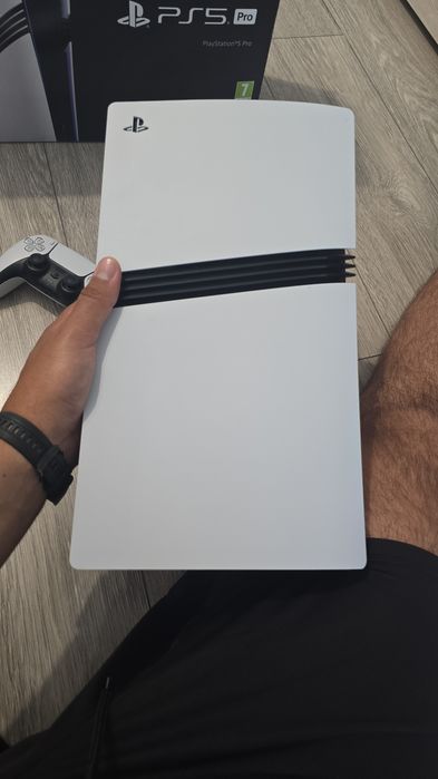 Ps5 pro fullbox( garantie 11.2027)