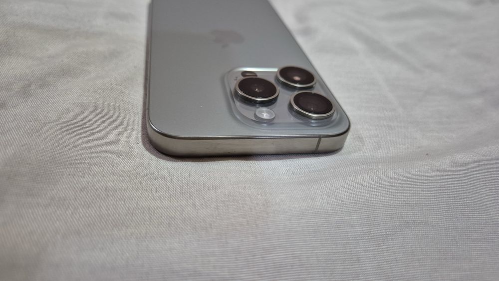 iPhone 15 Pro 256 GB (Titanium)