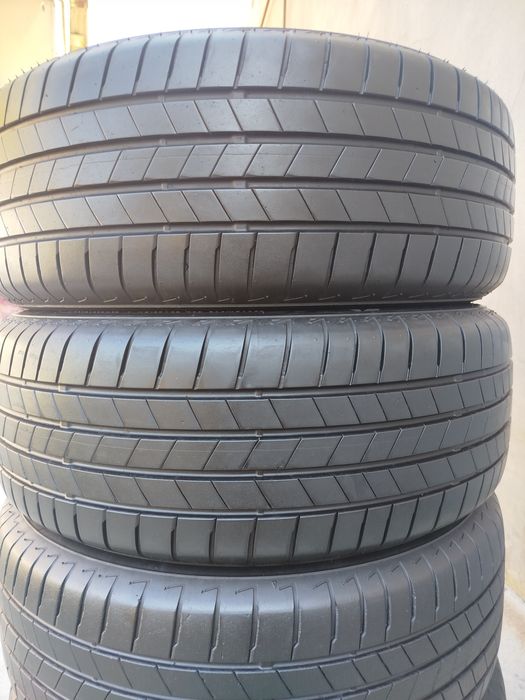 215 55 R17 Shina Brijistone