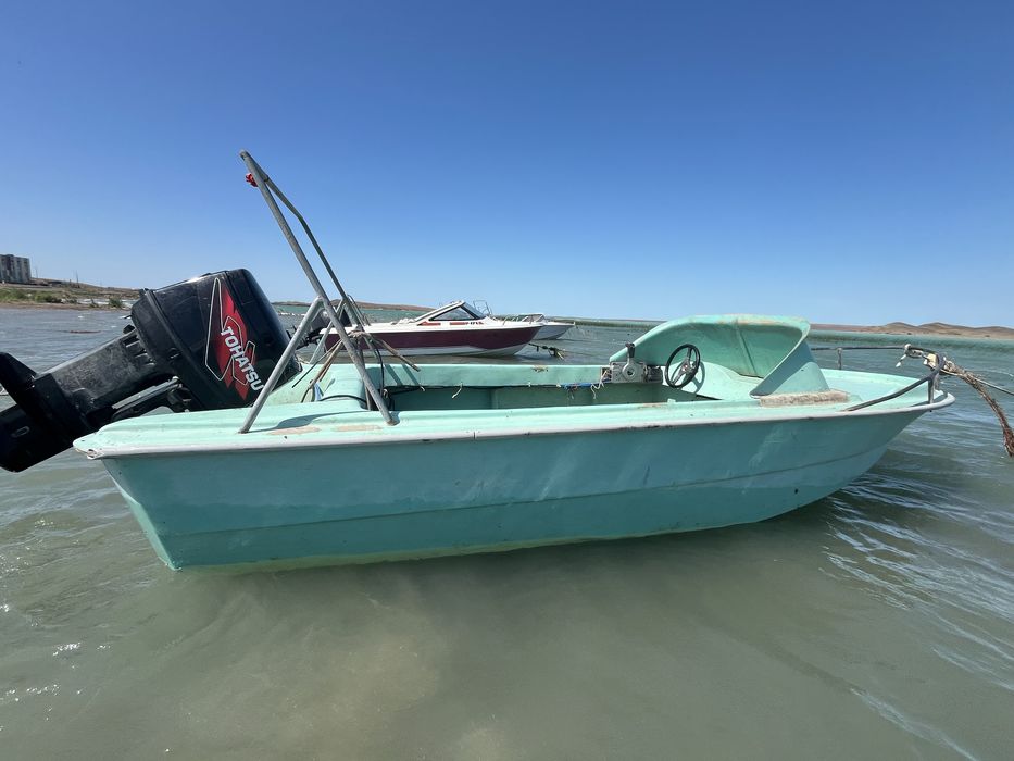 Продам лодку с мотором и прицепом