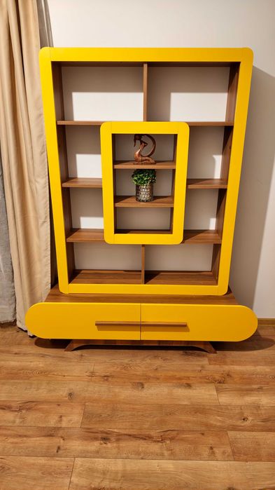 Comodă + Raft modern, 980 lei neg. Este ca nou!