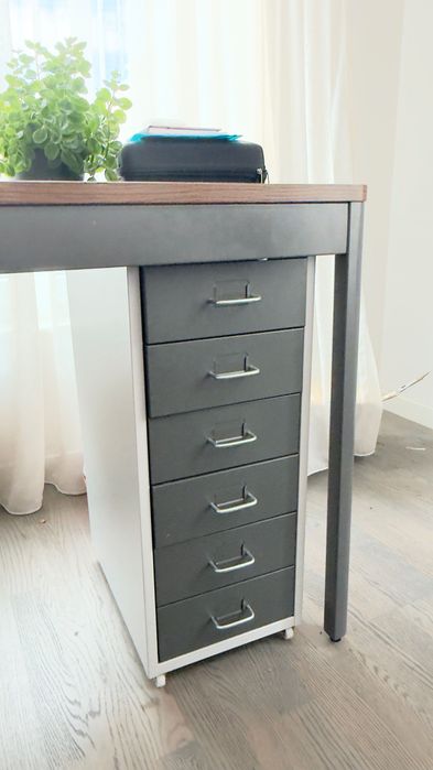 Бюро IKEA с 6 чекмеджета – като ново