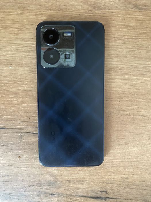 Продам телефон vivo y35 на 64 гб