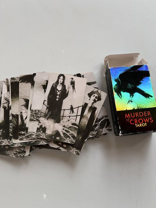 Продавам реплика на Таро карти”Murder of crows”