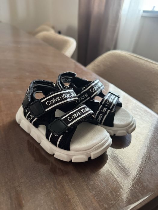 Детски обувки Nike 22 и New balance 21 calvin klein
