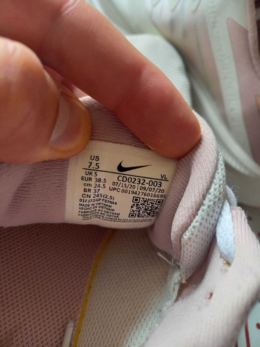 Nike дамски 38,5 номер, стелка 24,5 см