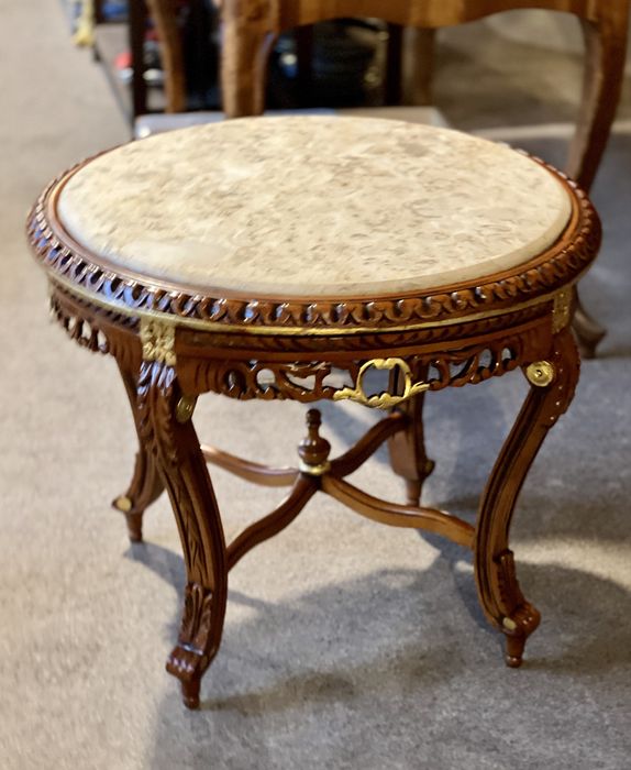 Masă sculptată in stil Baroc *** vintage / antic / vechi / retro ***