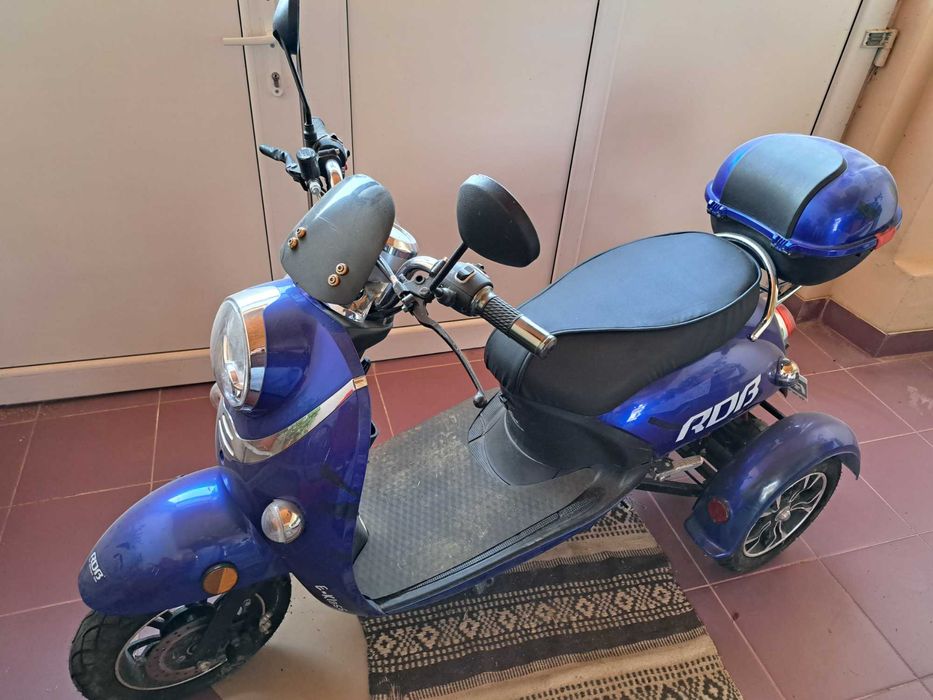 Vand Tricicleta electrica RDB E-Klass