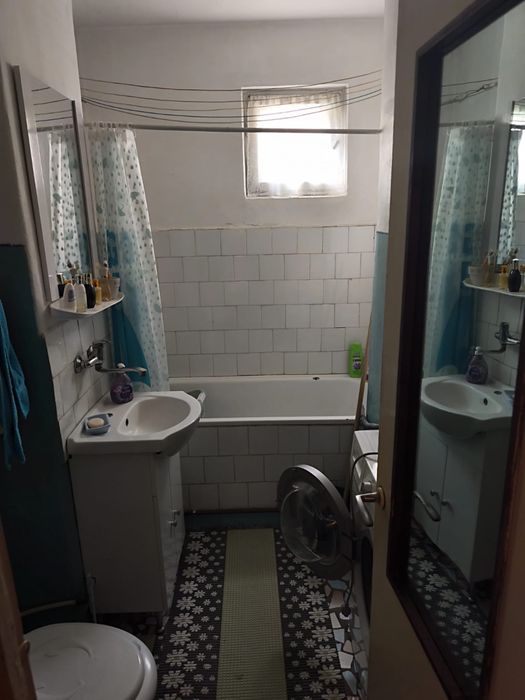 Vand apartament 3 camere Armatei