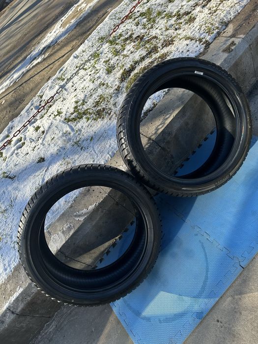 2бр. Pirelli 245/40/19 нови