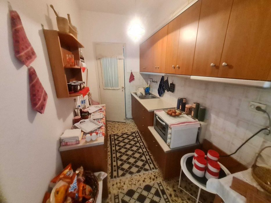 Продава 2 ет къща 110 м2 до морето с двор 200 м2 Аспровалта, Гърция