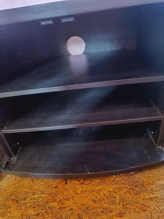 Продам тв тумбочку