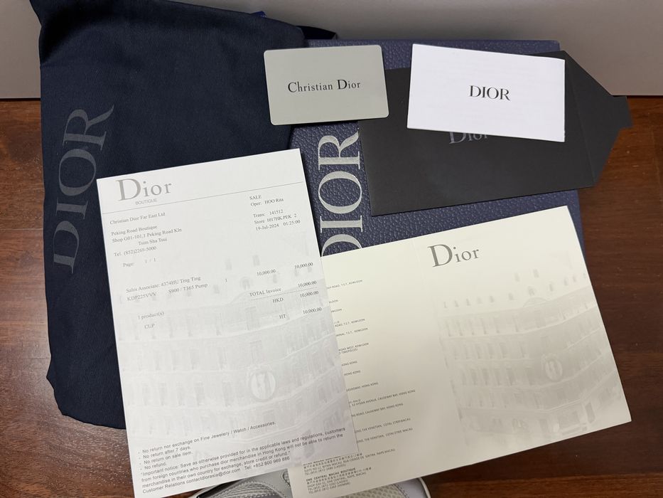 Dior B22