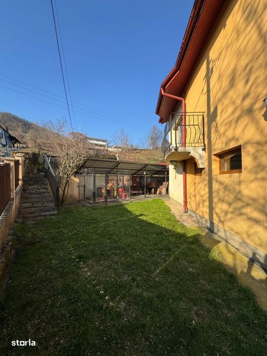 Vila 336 mp utili, garaj 2 masini, teren 380 mp, zona Grivitei