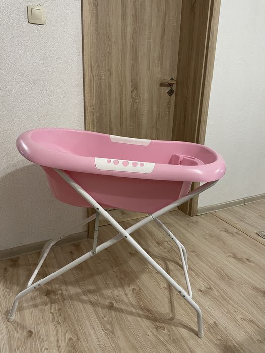 Бебешко корито със стойка