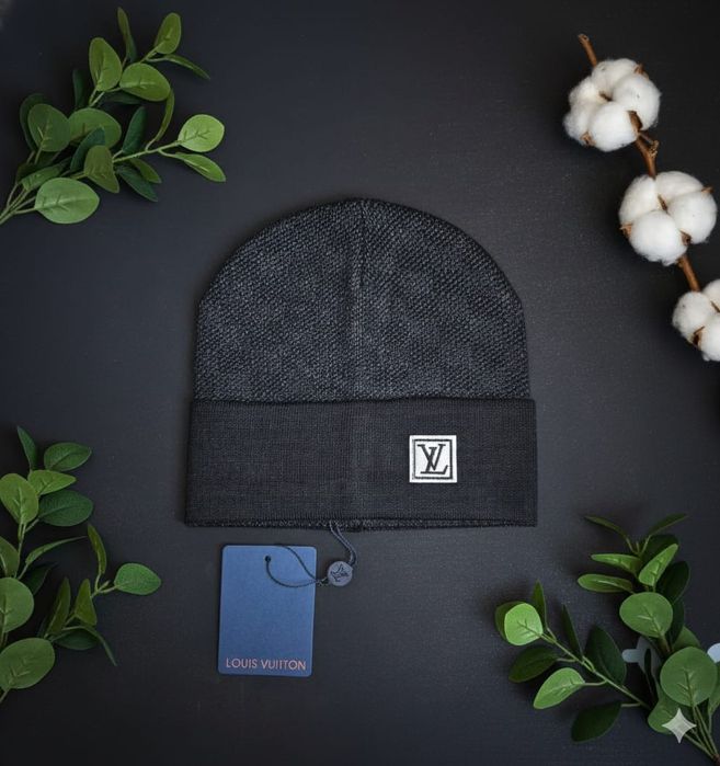 Caciula Louis Vuitton