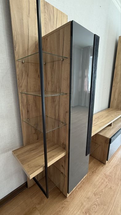 Продам стенку в зал.  От Любимый дом