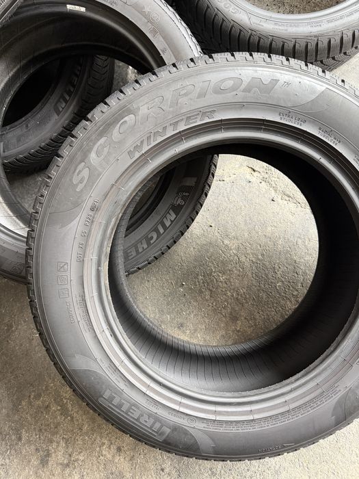 4 anvelope iarna 235/60/17 , Pirelli , 6.5-7.5 mm !