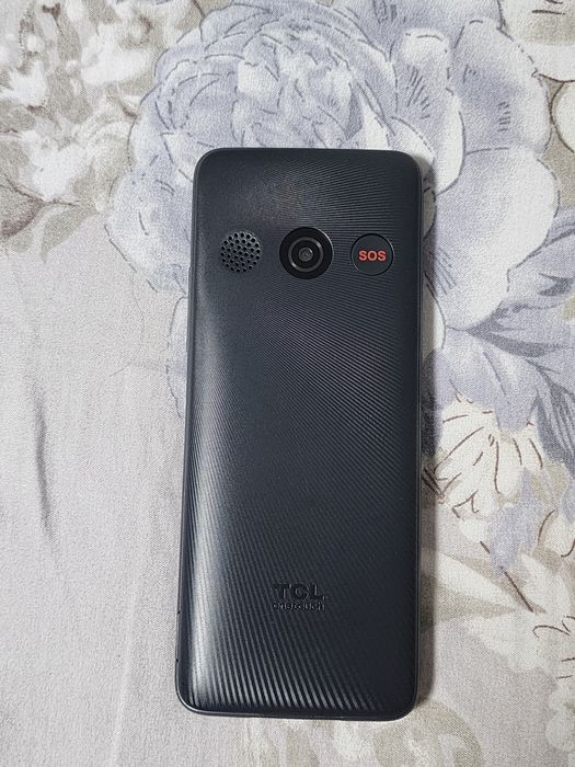 Telefon cu butoane