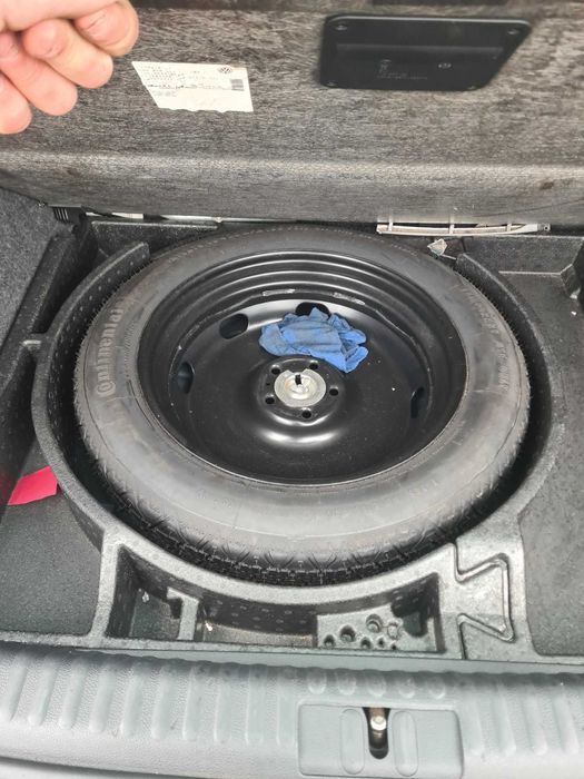 **САМО НА ЧАСТИ** VW Tiguan 2.0TDI, Ръчни скорости, Десен волан