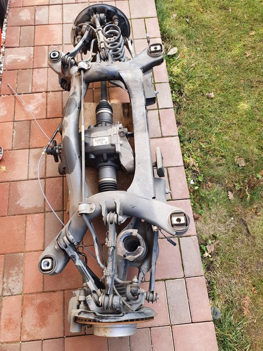 Punte spate BMW F30 F36 Seria 3, bascula, articulatie brate spate BMW