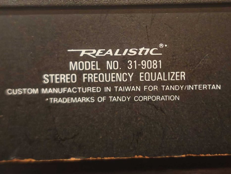 Egalizator stereo pe 10 benzi Realistic 31-9081 cu analizor de spectru