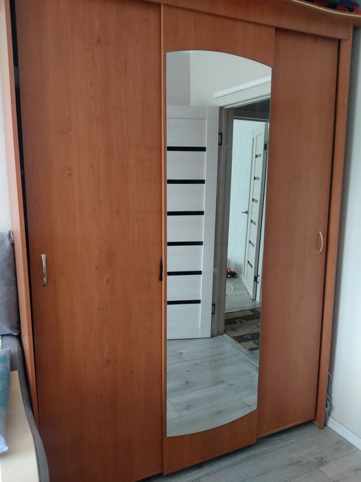Срочно продам шкаф-купе