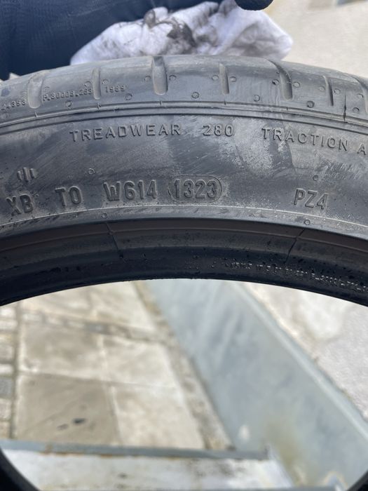 Гуми Pirelli 2бр. 245/40/R20 99W и 2бр. 275/35/ZR20 102Y